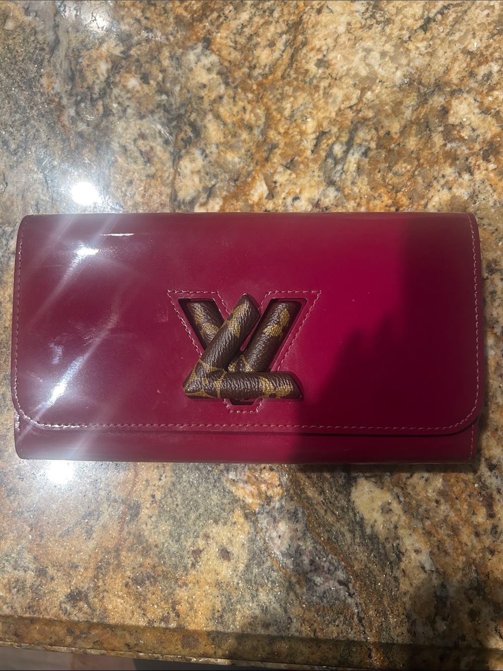 Louis Vuitton Vernis Patent Leather Twist Long Wallet